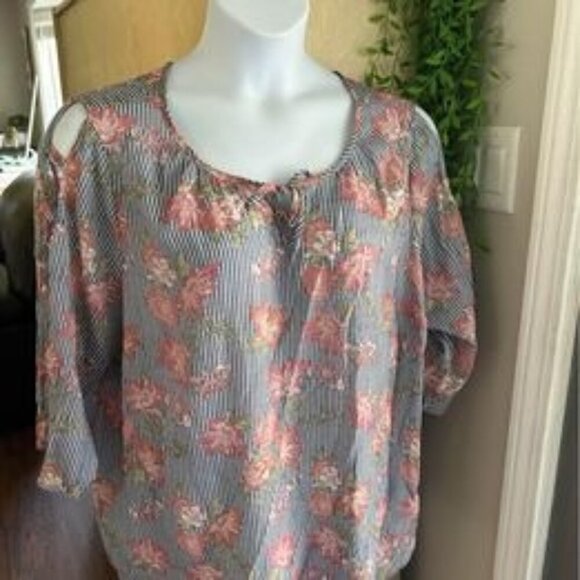 2x top with cute sleeves 0051 - Picture 1 of 4